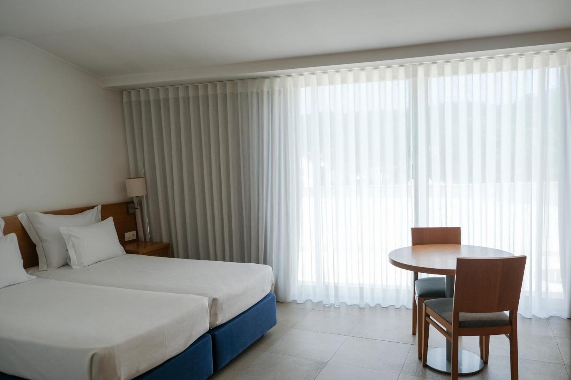 Aparthotel Vouga 圣佩德罗温泉 外观 照片