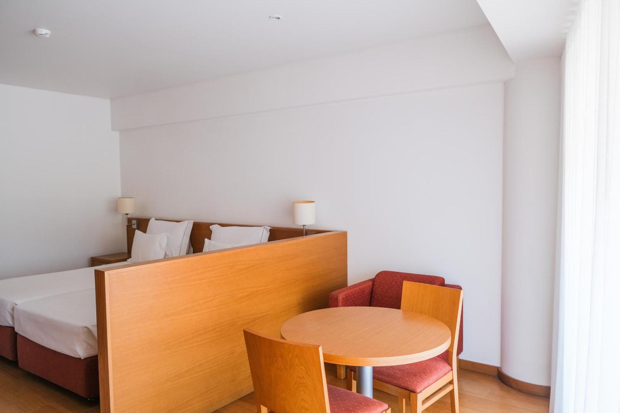 Aparthotel Vouga 圣佩德罗温泉 外观 照片